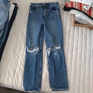 The 90’s Straight Ultra High Rise Jeans